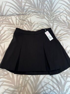 12 Lilly Pulitzer Delvey mini skort Black / Noir